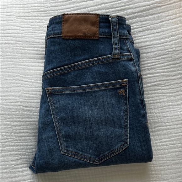 LIKE NEW • Madewell Curvy High Waist Skinny Jeans in “Danny” Wash • Women’s 25👖 - Picture 2 of 14